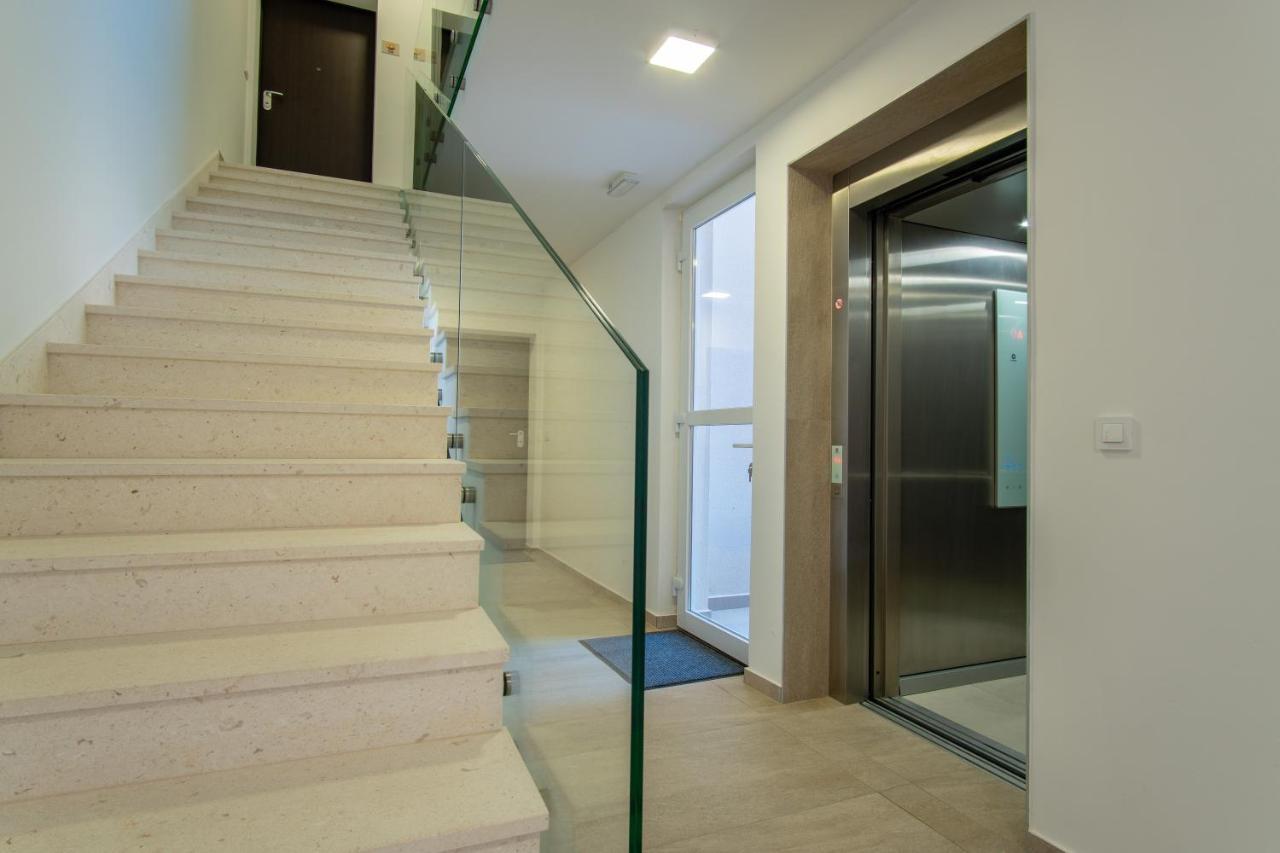 Ii Apartment *
