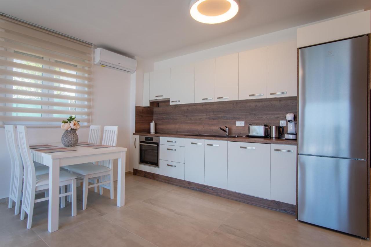 Apartment Ii
