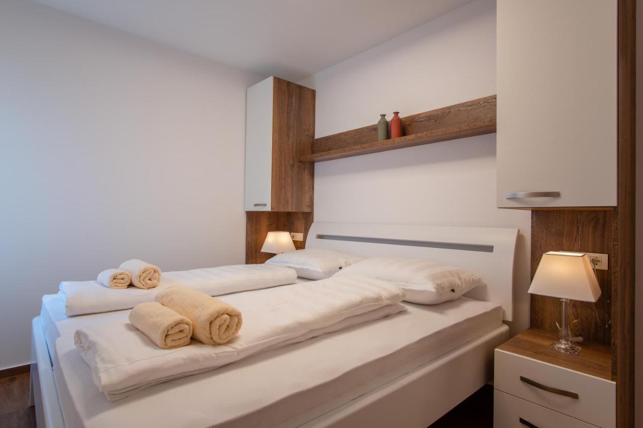 Apartment Ii Mandre