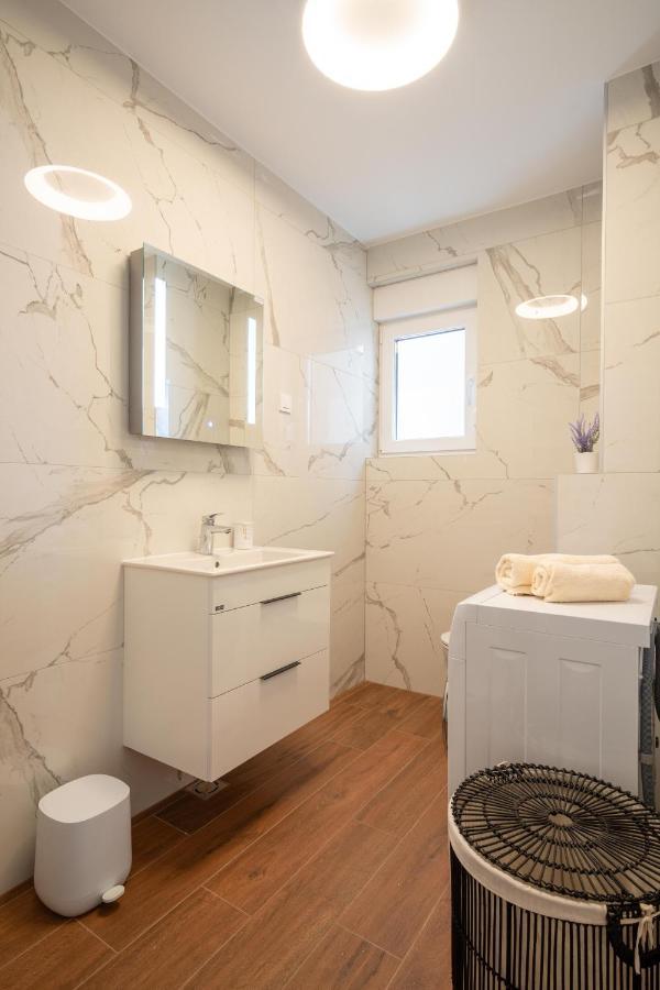 Apartment Ii